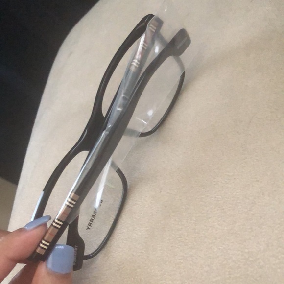 Store closing,all Authentic frames - Picture 2 of 2